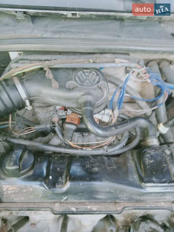 Седан Volkswagen Passat 1992 в Иваничах