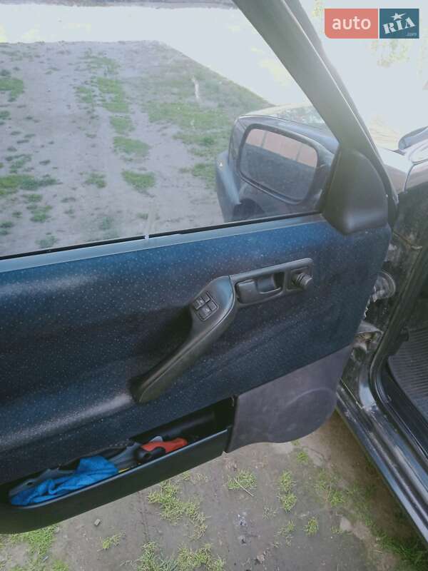 Седан Volkswagen Passat 1992 в Иваничах