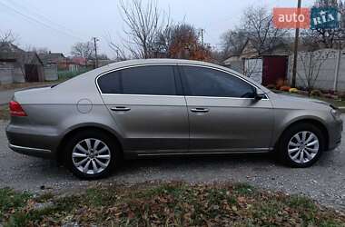 Седан Volkswagen Passat 2013 в Дніпрі