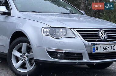 Седан Volkswagen Passat 2010 в Киеве