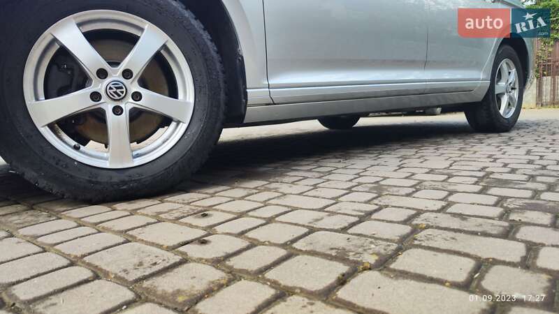 Універсал Volkswagen Passat 2018 в Чернівцях