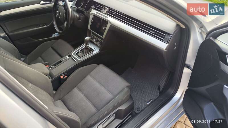 Універсал Volkswagen Passat 2018 в Чернівцях