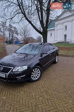 Седан Volkswagen Passat 2010 в Прилуках