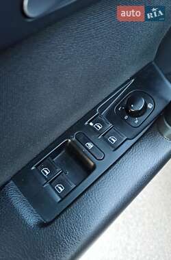 Универсал Volkswagen Passat 2011 в 