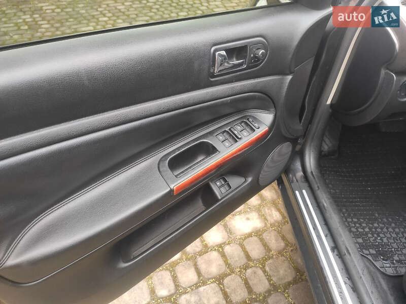 Седан Volkswagen Passat 2003 в Шептицькому