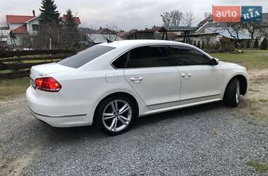 Седан Volkswagen Passat 2012 в Львове