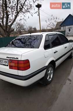 Седан Volkswagen Passat 1994 в Демидівці