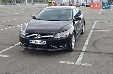 Седан Volkswagen Passat 2012 в Києві