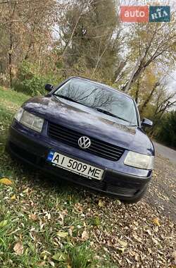 Седан Volkswagen Passat 1998 в Киеве