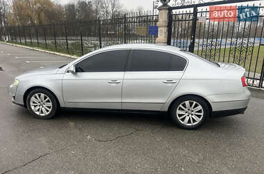 Седан Volkswagen Passat 2005 в Макарове