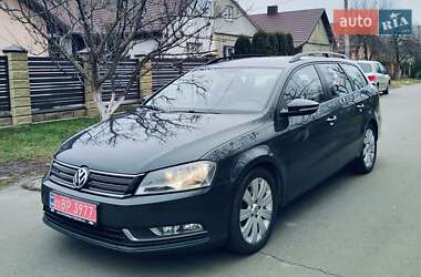 Універсал Volkswagen Passat 2013 в Луцьку