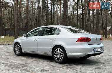 Седан Volkswagen Passat 2012 в Луцьку