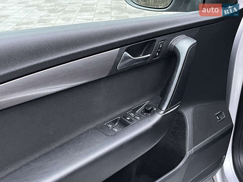 Седан Volkswagen Passat 2012 в Луцке фото 27 Седан Volkswagen Passat 2012 в Луцке
