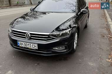 Универсал Volkswagen Passat 2020 в Звягеле