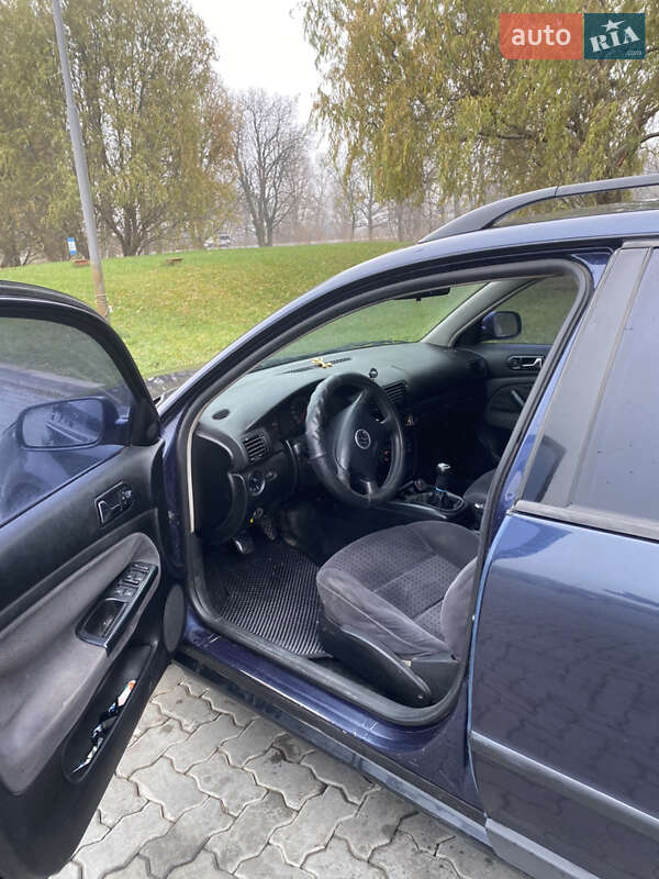 Універсал Volkswagen Passat 1999 в Рівному