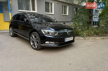 Універсал Volkswagen Passat 2017 в Кропивницькому