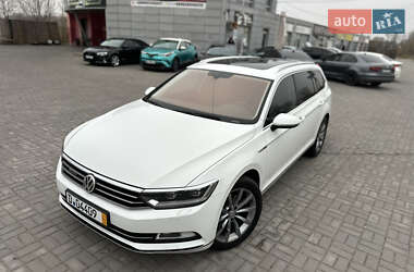 Универсал Volkswagen Passat 2015 в Запорожье