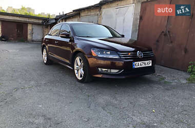 Седан Volkswagen Passat 2013 в Києві