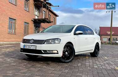 Седан Volkswagen Passat 2013 в Хмельницькому