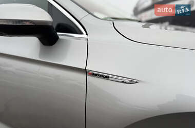 Седан Volkswagen Passat 2014 в 