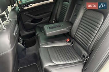 Седан Volkswagen Passat 2014 в 