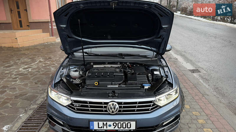 Седан Volkswagen Passat 2015 в Сваляве