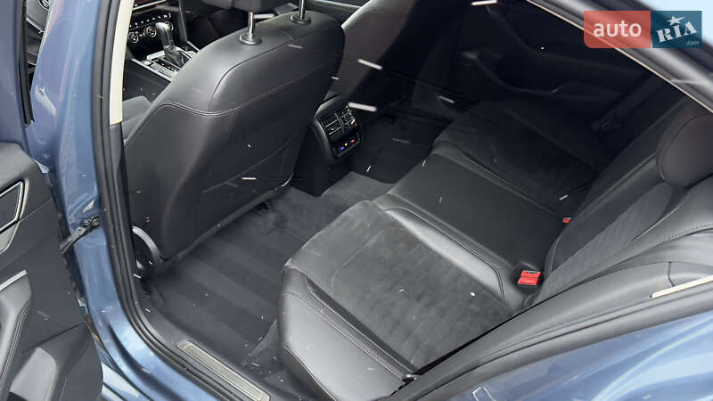 Седан Volkswagen Passat 2015 в Сваляве