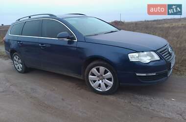 Універсал Volkswagen Passat 2007 в Дубровиці