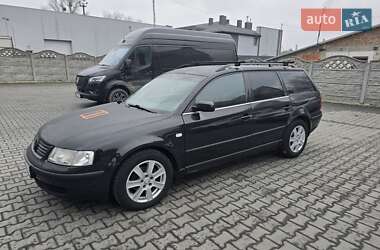 Універсал Volkswagen Passat 1998 в Чернівцях