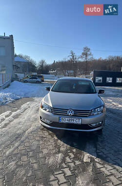 Седан Volkswagen Passat 2014 в Бучачі