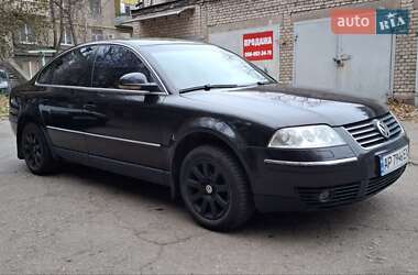 Седан Volkswagen Passat 2004 в Запорожье