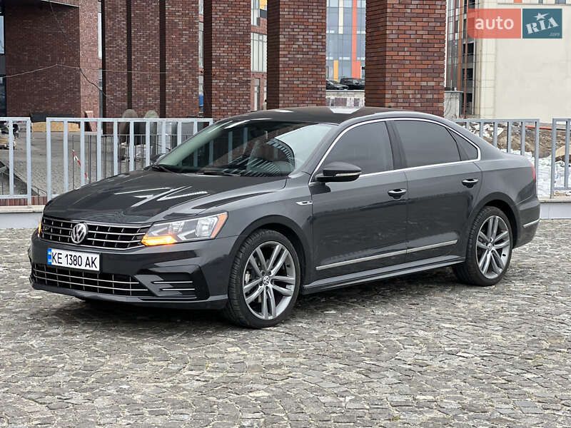 Седан Volkswagen Passat 2016 в Дніпрі