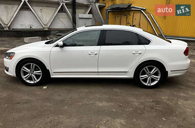 Седан Volkswagen Passat 2013 в Києві