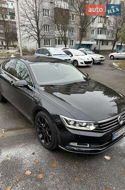 Седан Volkswagen Passat 2015 в Кропивницком