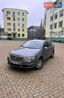 Седан Volkswagen Passat 2008 в Дніпрі