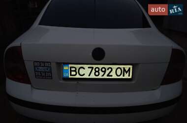 Седан Volkswagen Passat 2001 в 