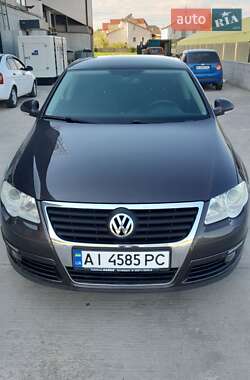 Седан Volkswagen Passat 2010 в Ірпені