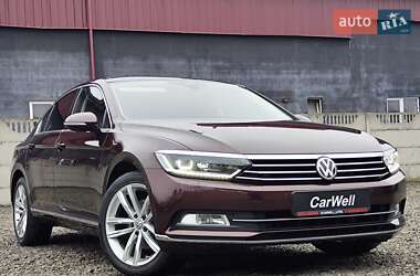 Седан Volkswagen Passat 2017 в Луцке