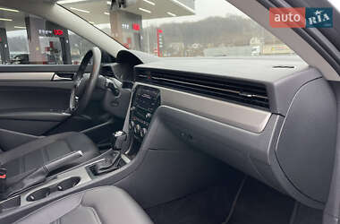 Седан Volkswagen Passat 2021 в 