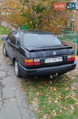 Седан Volkswagen Passat 1992 в Звенигородці