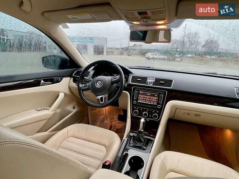 Седан Volkswagen Passat 2015 в Житомирі