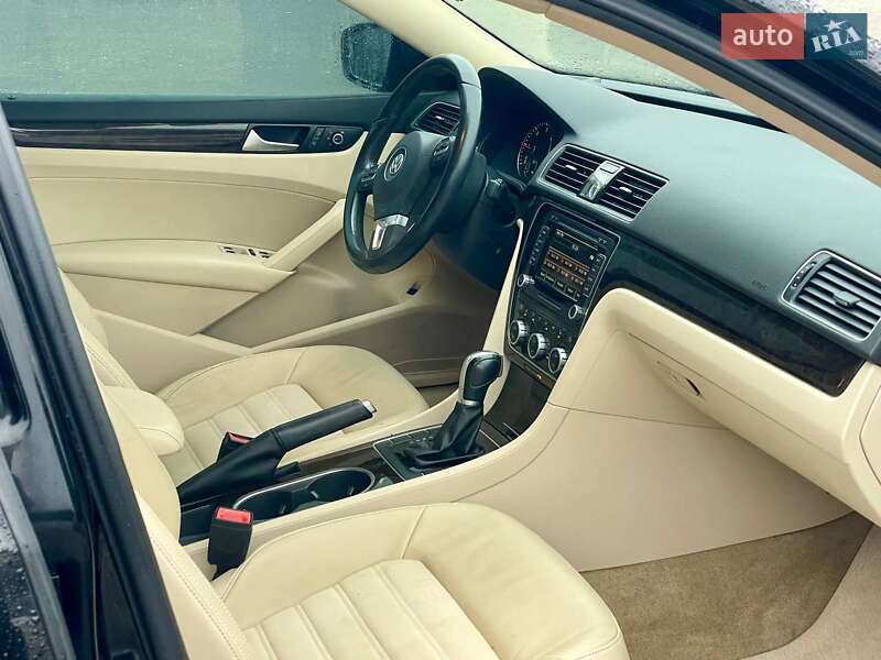 Седан Volkswagen Passat 2015 в Житомирі