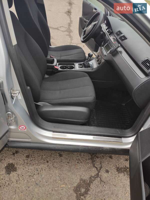 Универсал Volkswagen Passat 2006 в Коломые