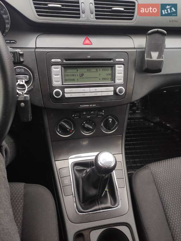 Универсал Volkswagen Passat 2006 в Коломые