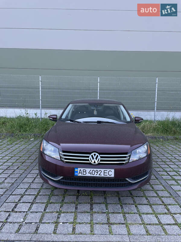 Седан Volkswagen Passat 2012 в Шаргороді