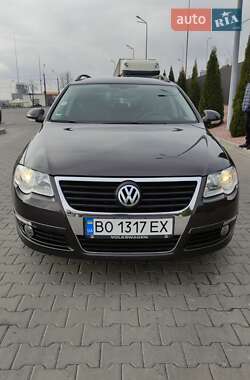 Універсал Volkswagen Passat 2010 в Тернополі