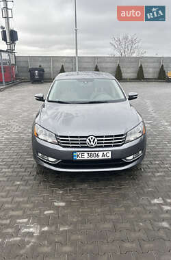 Седан Volkswagen Passat 2014 в Днепре