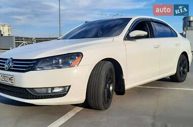 Седан Volkswagen Passat 2012 в Киеве