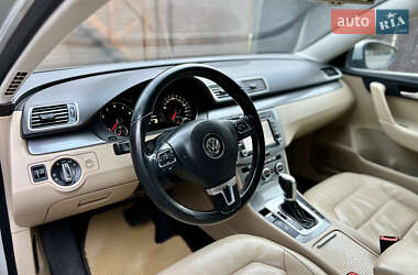 Універсал Volkswagen Passat 2012 в Міжгір'ї