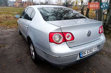 Седан Volkswagen Passat 2007 в Звягелі